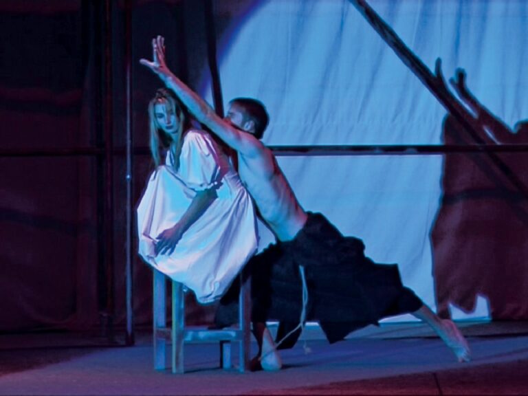 Compania de teatru-dans Microbis – Adam și Eva, 2005