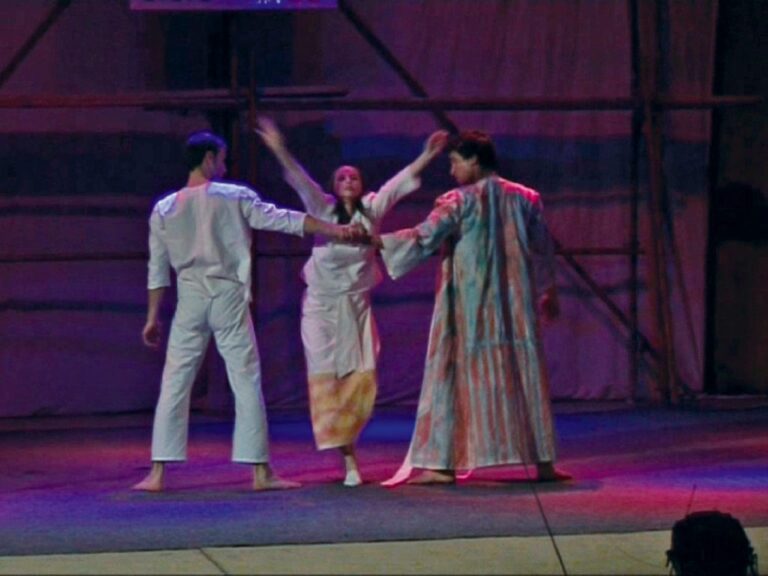 Compania de teatru-dans Microbis – Adam și Eva, 2005