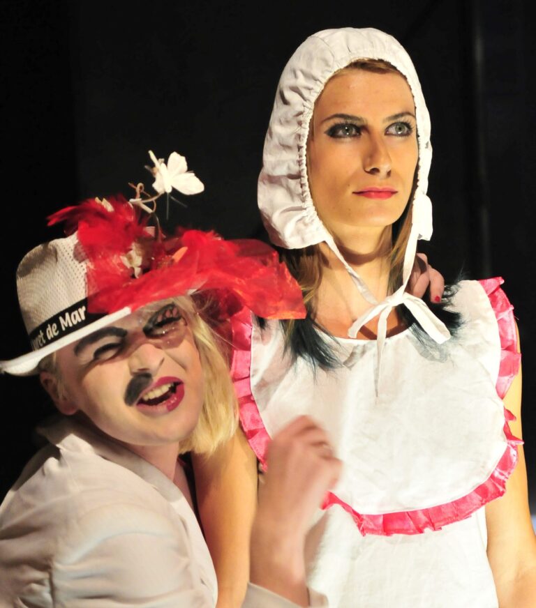 Compania de teatru-dans Microbis – Hurem — condiția umană, 2012