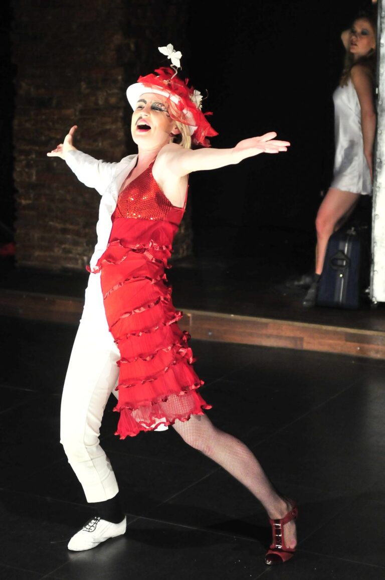 Compania de teatru-dans Microbis – Hurem — condiția umană, 2012