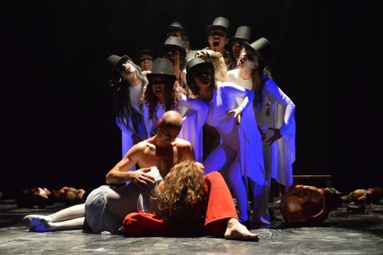Compania de teatru-dans Microbis – Damnatul, 2014