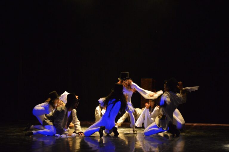 Compania de teatru-dans Microbis – Damnatul, 2014