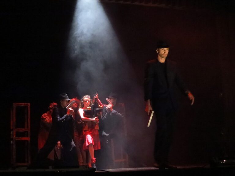 Compania de teatru-dans Microbis – Bonnie & Clyde, 2016