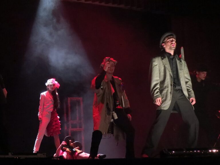 Compania de teatru-dans Microbis – Bonnie & Clyde, 2016