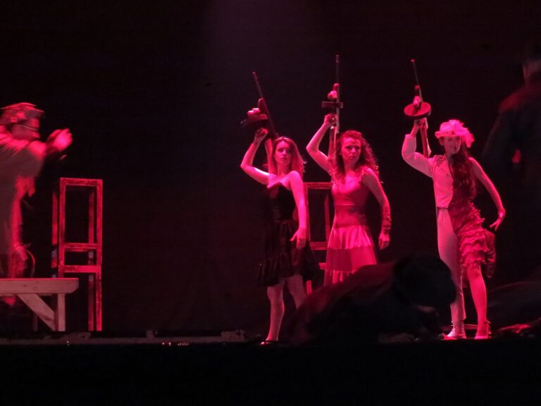 Compania de teatru-dans Microbis – Bonnie & Clyde, 2016