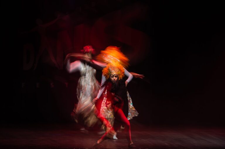 Compania de teatru-dans Microbis – Fetița cu chibrituri, 2018